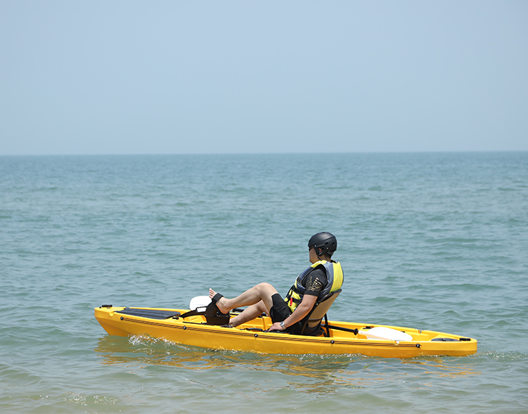 Lagoon 12